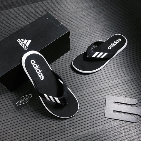 Dép xỏ ngón Comfort Đen Trắng EG2069