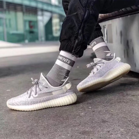 Giày adidas Yeezy Boost 350 V2 ‘Static Non-Reflective’ EF2905