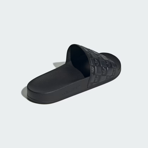 Dép Bánh Mì Adidas Adilette ĐEN LOGO NỔI JR3623