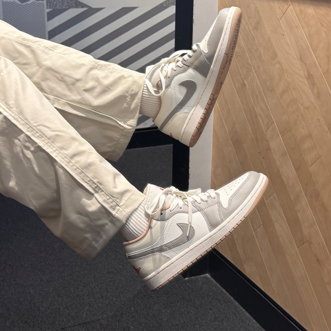 Giày Air Jordan 1 Low ‘Red College Grey’ 553558-169