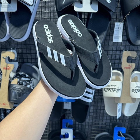 Dép xỏ ngón Comfort Đen Trắng EG2069