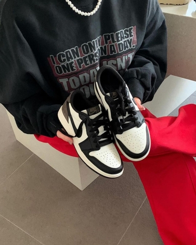 Giày Nike Jordan 1 Retro Low OG GS ‘Mocha’ CZ0858-102