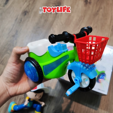 Đồ chơi em bé lái xe đạp 3 bánh quay 360 độ có đèn nhạc vui nhộn cho bé đồ chơi shipper bé trai đi xe xích lô biểu diễn
