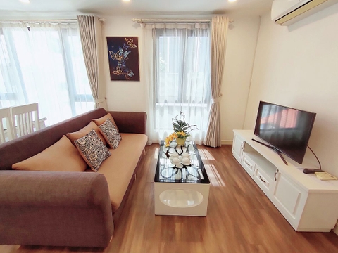 801 (Lake Balcony) • Spring Suites 20 Pham Huy Thong