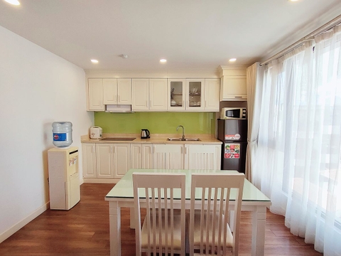 801 (Lake Balcony) • Spring Suites 20 Pham Huy Thong