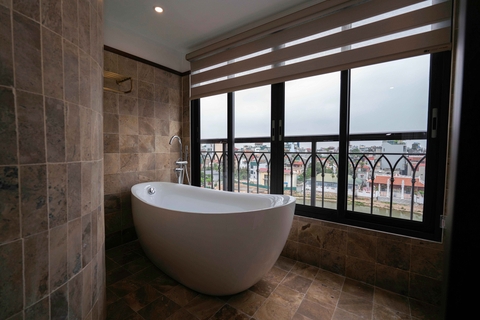 601 • Spring Suites 98 Xuan Dieu