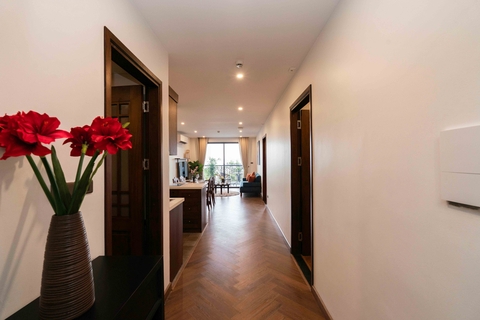 301 • Spring Suites 98 Xuan Dieu