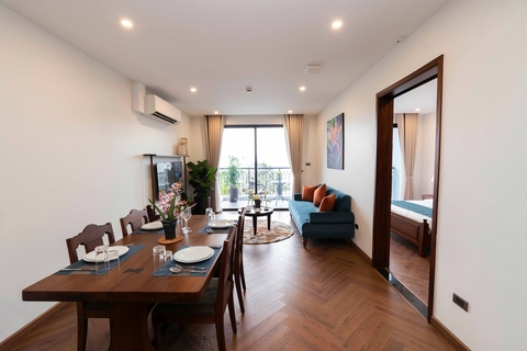 301 • Spring Suites 98 Xuan Dieu