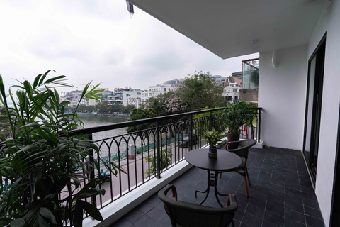 301 • Spring Suites 98 Xuan Dieu