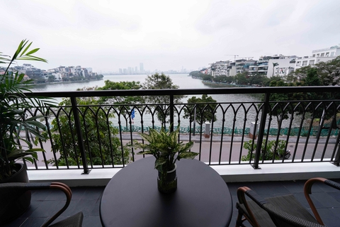 301 • Spring Suites 98 Xuan Dieu