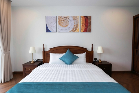 301 • Spring Suites 98 Xuan Dieu