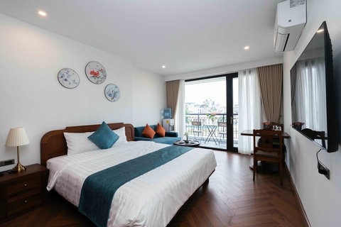 303 • Spring Suites 98 Xuan Dieu