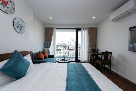 303 • Spring Suites 98 Xuan Dieu