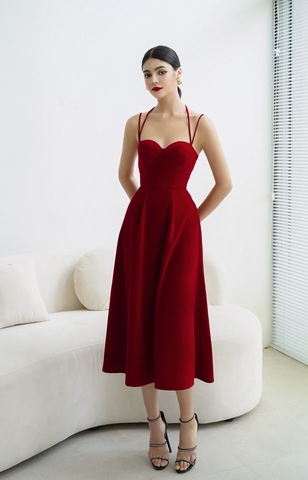 Đầm cúp nhung 2 dây