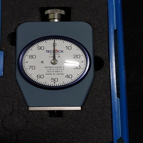 Đồng hồ đo độ cứng cao su chuẩn A GS-709N Teclock