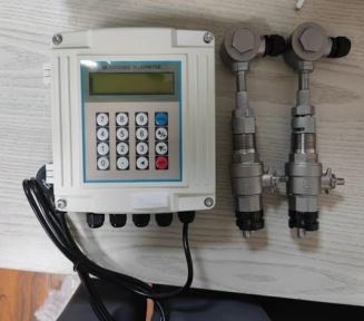 Thiết Bị Đo Lưu Lượng Siêu Âm Kẹp Ngoài Giá Rẻ