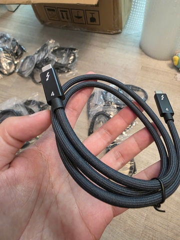 [Instock] Dây Type C Thunderbolt 4