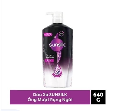 Dầu xả Sunsilk đen óng mượt rạng ngời chai 640g