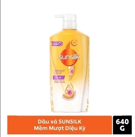 Dầu xả Sunsilk vàng mềm mượt diệu kỳ chai 640g