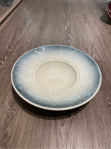 Dĩa bay không nắp 30cm kem Phun đen