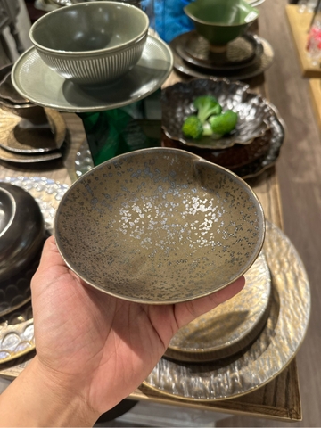 Đĩa xếp góc 6 nâu matte chấm đen