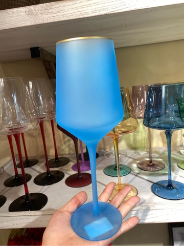 Ly vang nhám viền vàng