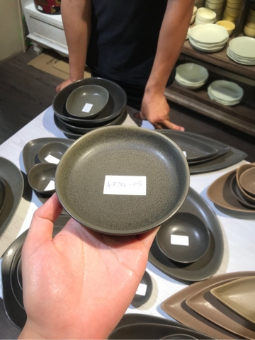 Dĩa 13x2.5cm màu đen trổ (matte)