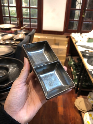 Đĩa chấm 2 ngăn Ngọc Trai Đen
