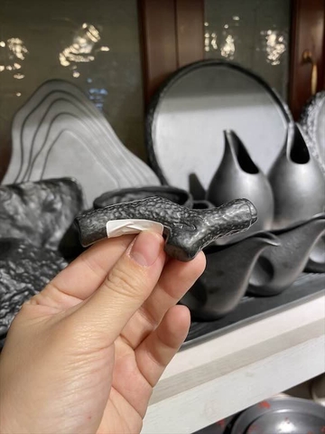 Gác đũa đen méo C310