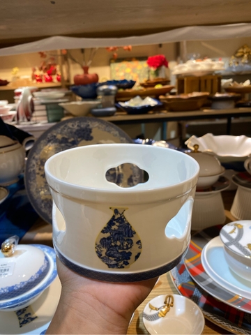 Đế đốt Blue and white