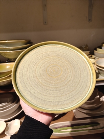 Đĩa tròn vành đứng 22cm xanh bơ