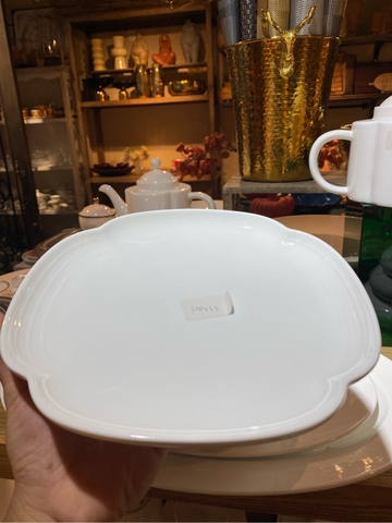 Đĩa hoa 4 cánh 9inch trắng trơn