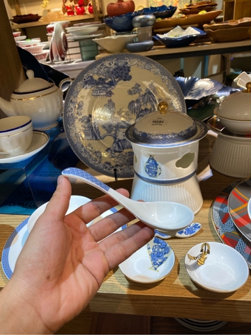 Thìa Blue and white