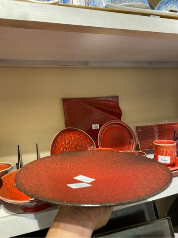 Đĩa 11inch có chân đỏ chàm đen