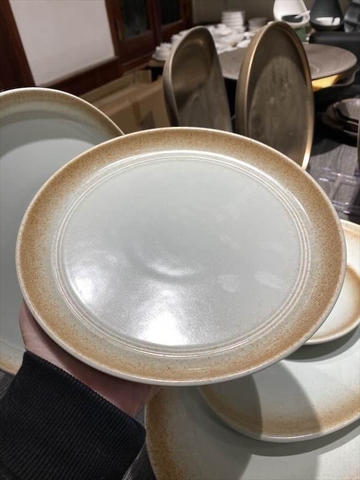 Dĩa tròn vành 20cm xanh ngọc viền nâu (matte)