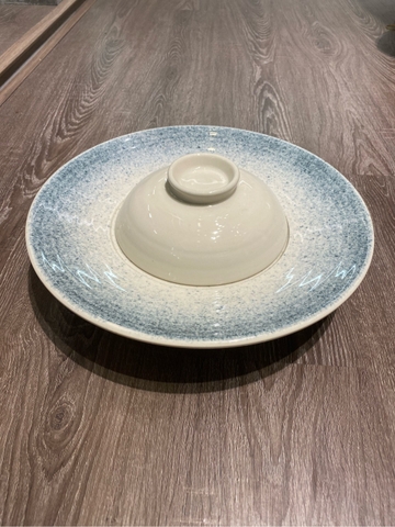 Dĩa bay + nắp 30 cm kem phun đen