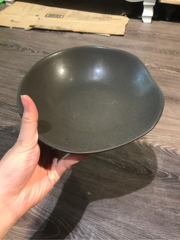 Dĩa sâu 21cm màu đen trổ (matte)