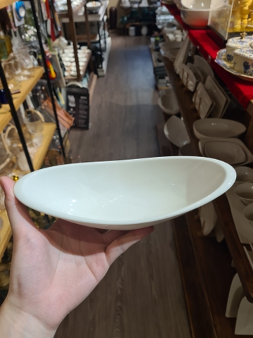 Tô oval vành đầu 22 cm Trắng Ngà