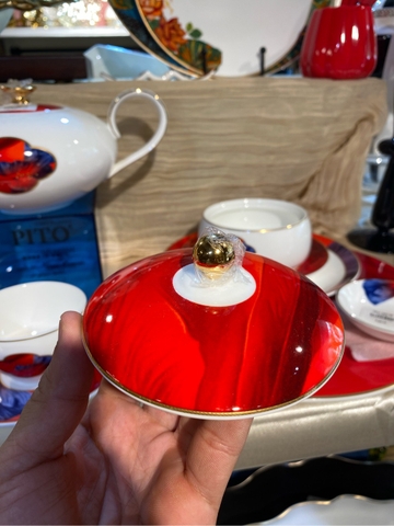 Nắp soup hoa đỏ