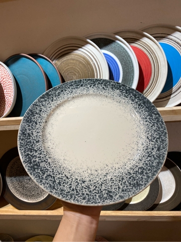 Dĩa tròn 25cm kem phun đen