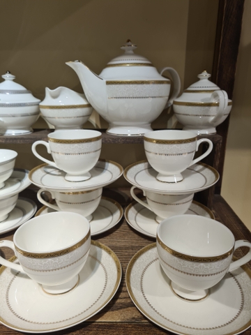 Bộ cafe Hoàng gia anh