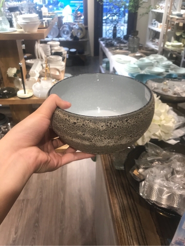 Tô tròn dầy 18 x 8.5 cm màu đen lòng xám phun san hô
