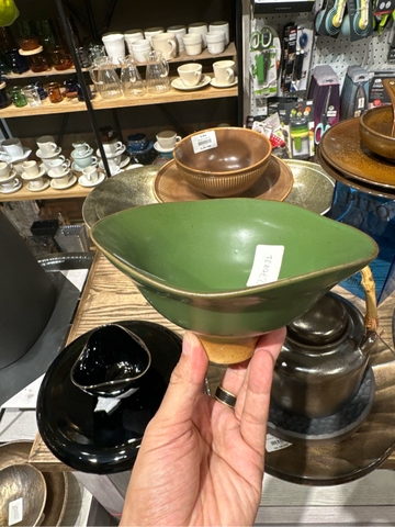 Tô 6 vành lượn xanh lá viền nâu