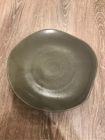 Dĩa trẹt 25cm màu đen trổ (matte)