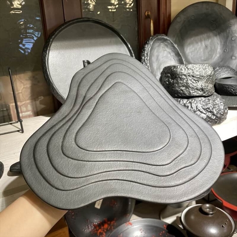 Tấm bậc thang đen méo C350