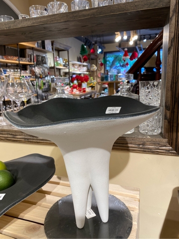 Chân Nấm Đen Trắng