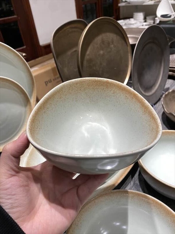 Tô tam giác 14cm xanh ngọc viền nâu (matte)