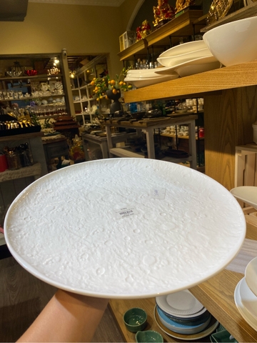 Đĩa tròn nông 13 mặt sần trắng