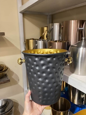 Xô đá đen lòng vàng chấm bi