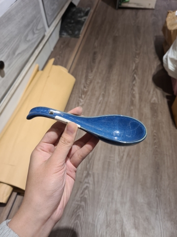 Muỗng 16x5.2cm xanh dương